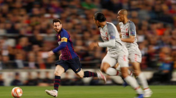 Van Dijk kèm không nổi Messi kêu gọi đồng đội giúp đỡ 2 trung vệ Van Dijk